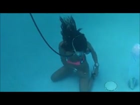 Underwater Self Bondage in the pool