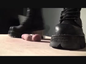 Cock  under my boots