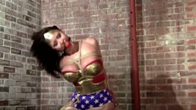Christina Carter Cosplay - Wonder Woman