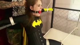 HD

Shiny Bound   Rachel Adams   Batgirl Quartered