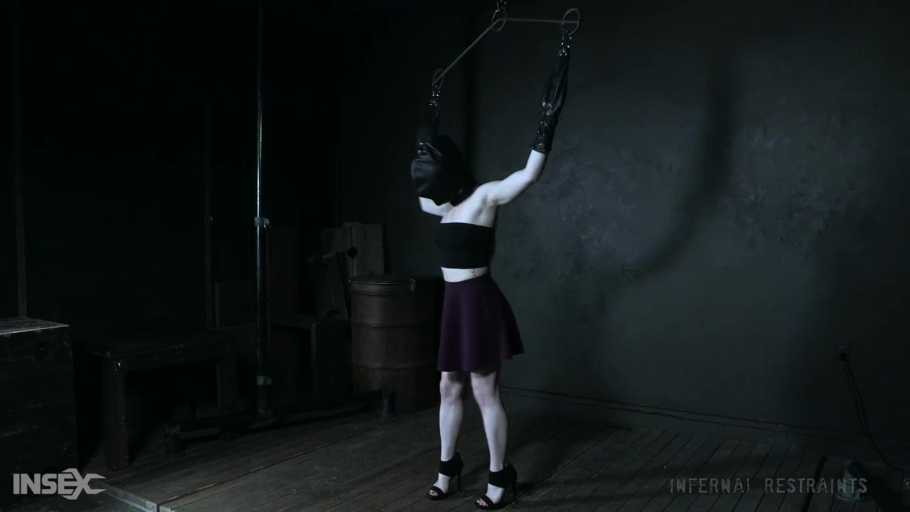 INFERNAL RESTRAINTS - Cora Moth - Flex